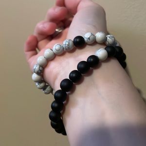BLACK AND WHITE BOYFRIEND AND GIRLFRIEND BRACELETS/FRIENDSHIP BRACELETS